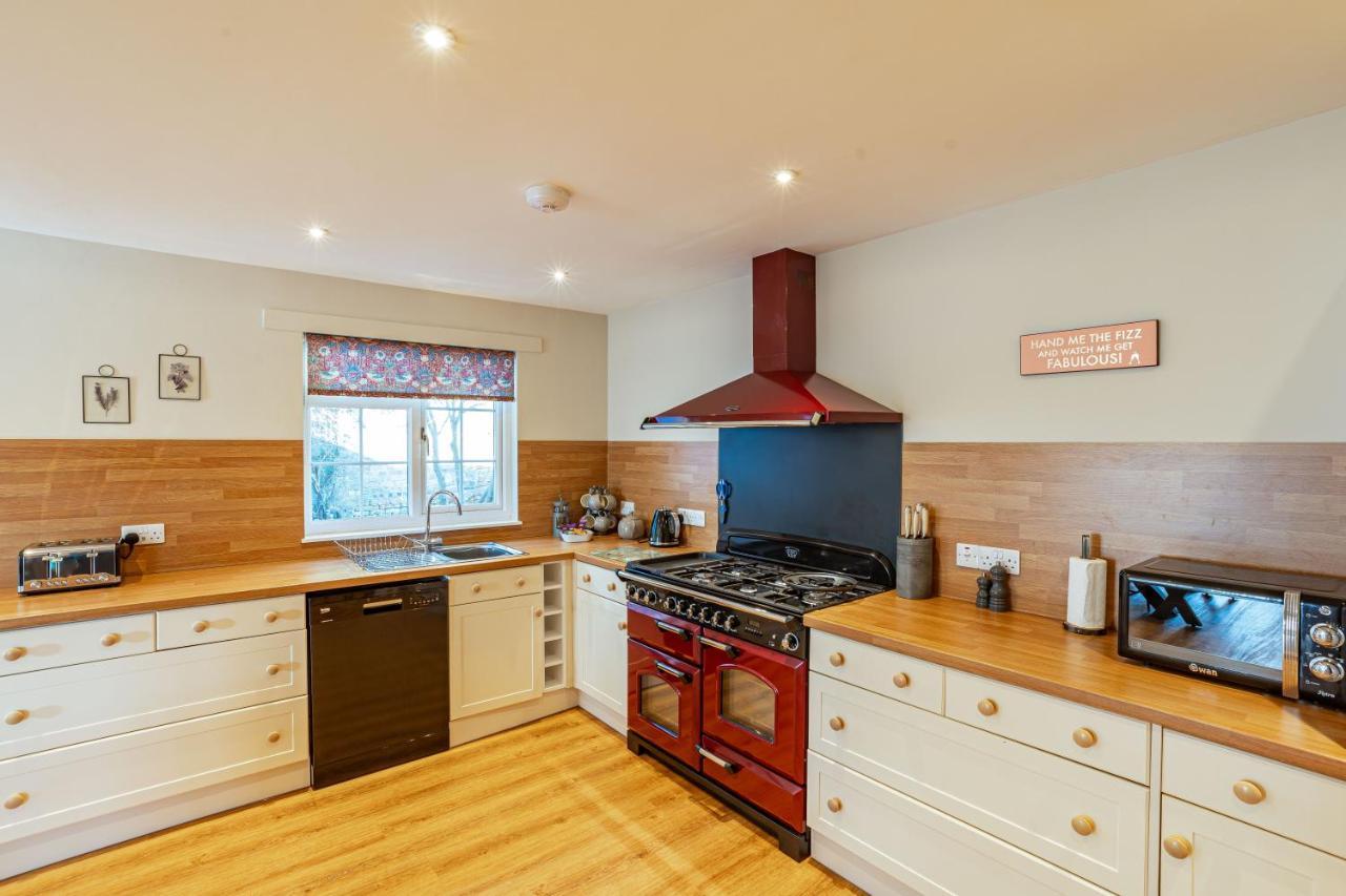 Sparrowhawk Cottage With Hot Tub Newton Stewart Zewnętrze zdjęcie